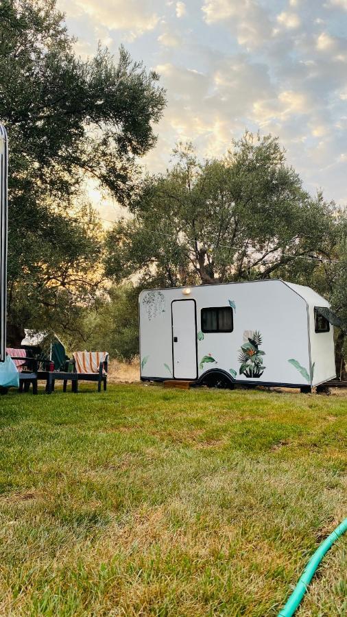 Bademli Caravan Garden Dikili Bagian luar foto